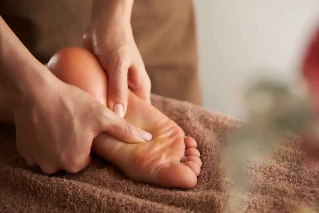 Suptihara Padabyangam / Diabetic Foot Massage